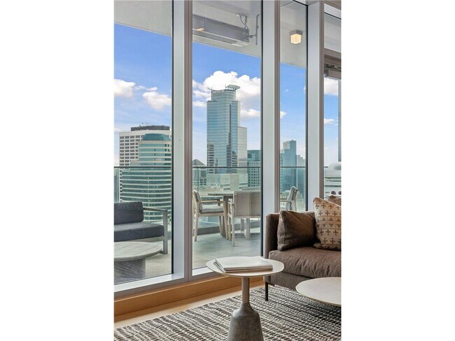 Photo - 255 Hennepin Ave Unidad 3201