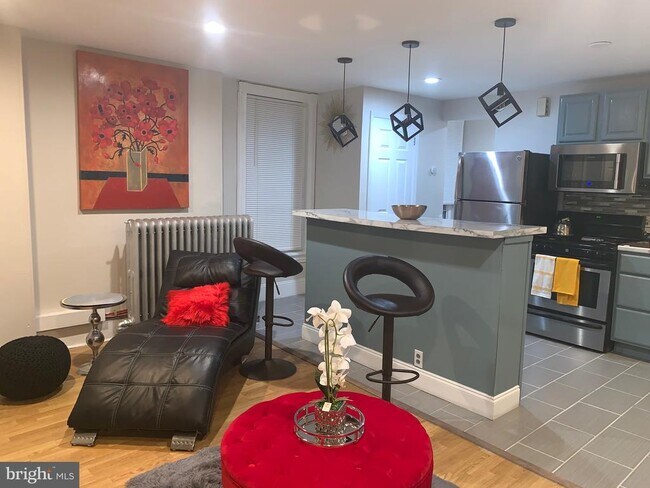 Photo - 226 Roxborough Ave Unit 2