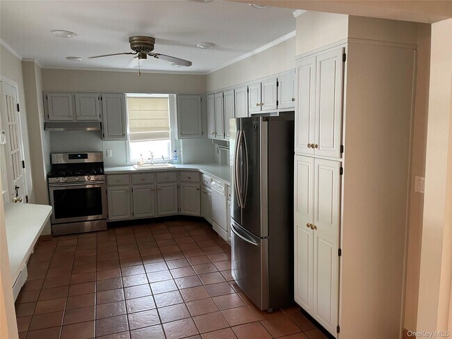 Photo - 56 Nassau Blvd