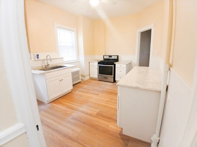 Photo - 475 Hamilton St Unit 2