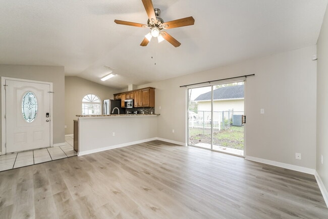 Photo - 1323 Dover Dr