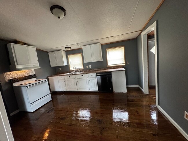 Photo - FOR RENT – Peaceful 3BR/2BA Home in Beaure...