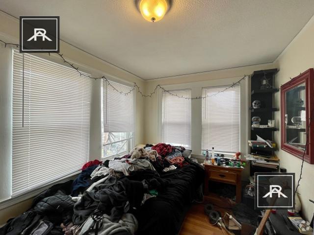 Building Photo - 3 bedroom in Brighton MA 02135 Unit 3 Rental