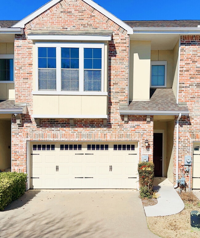 Photo - 1206 Emerald Glen