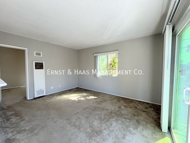 Photo - 2909 E 6th St Unidad #D