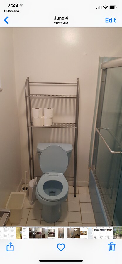 Bathroom - 4 Oakland Sq Unit 3rd  Floor