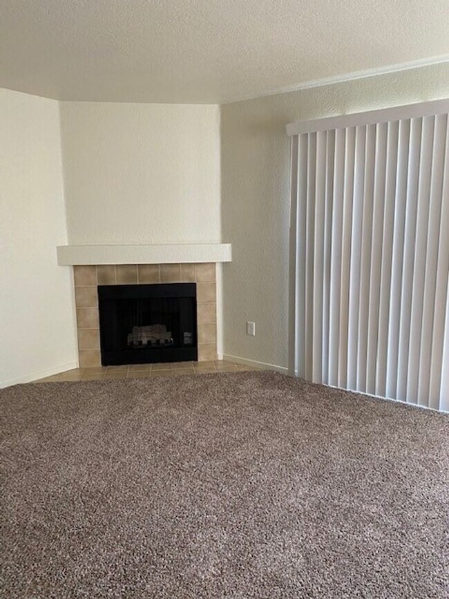 1064 Burton Dr Unit D