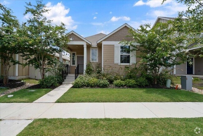 Building Photo - 330 Hortus Dr Rental
