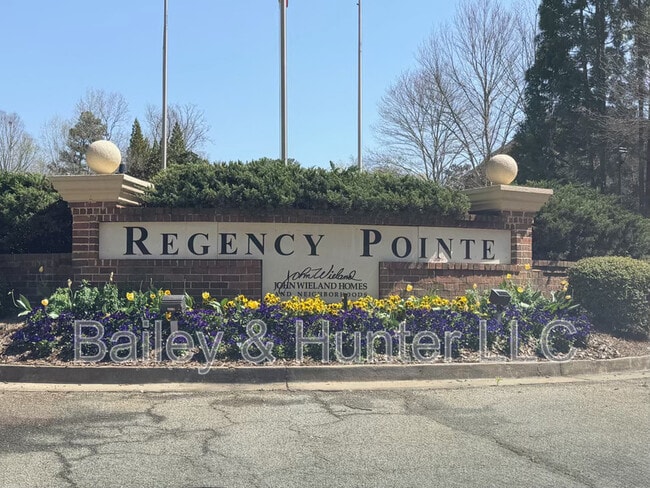 Building Photo - 3365 Regent Pl SW