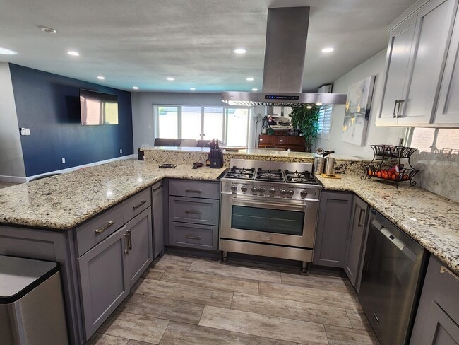 Photo - 3207 E Juniper Ave