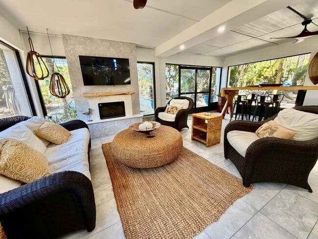 Photo - 1615 Harbor Dr