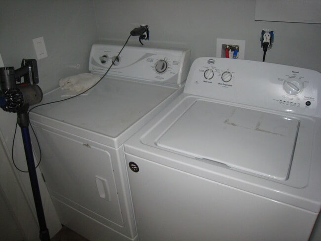 Photo - 801 Pequot Ave