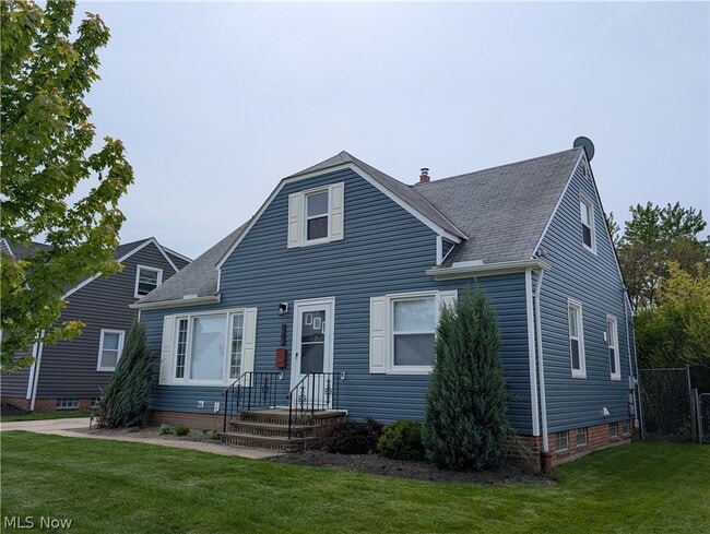 Photo - 1678 Byron Dr