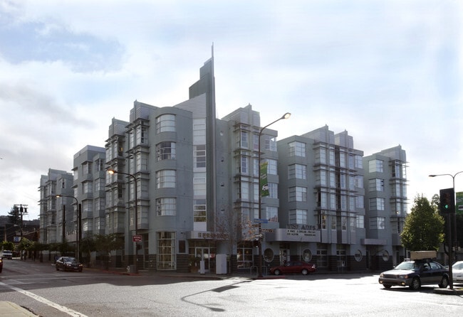 Building Photo - Sterling Haste