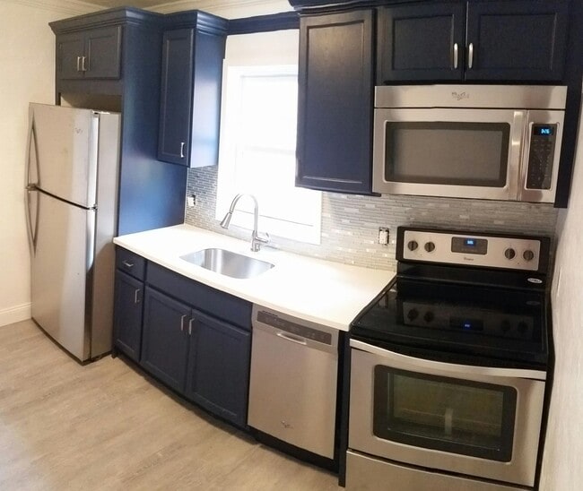 Building Photo - 107 S 16th St Unit 1