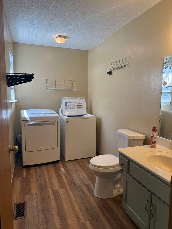 Photo - 5507 NE 50th St