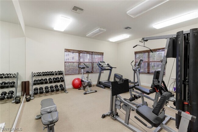Photo - 11041 Gulf Reflections Drive Unidad C104