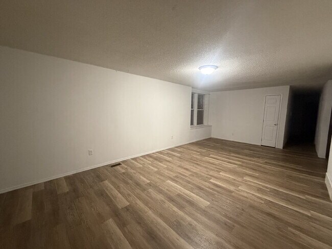 Photo - 1513 Des Moines St Unit Apt 3