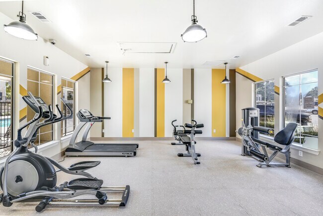 Gimnasio - Acclaim at South Congress