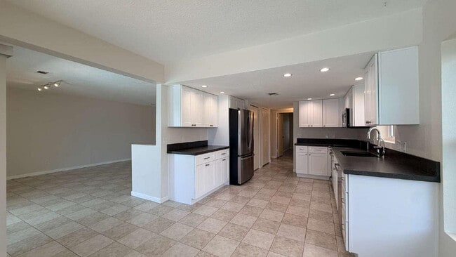 Photo - 3827 E Larkspur Dr