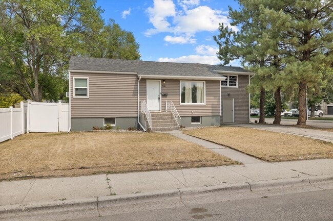 Building Photo - 1701 Avenue C