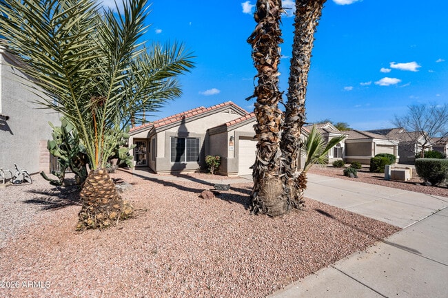 Building Photo - 858 E Monterey St