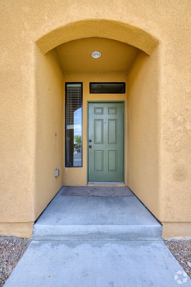 Building Photo - GATED NW HOME - 4 BEDROOMS W/ 1 BED AND BA...