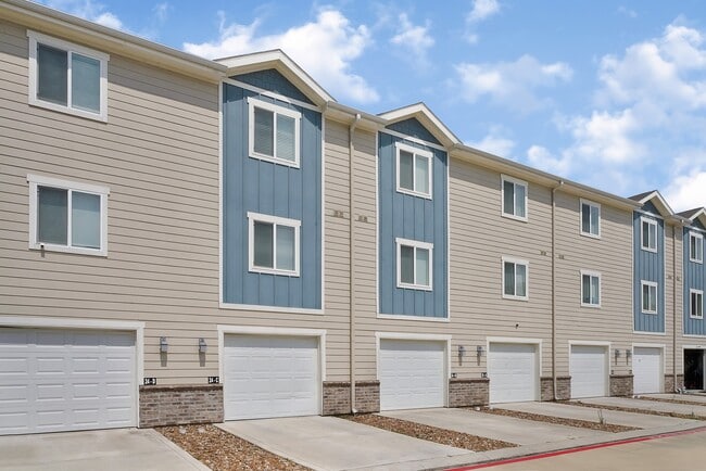 Photo - 21155 Gosling Rd Unit 24B