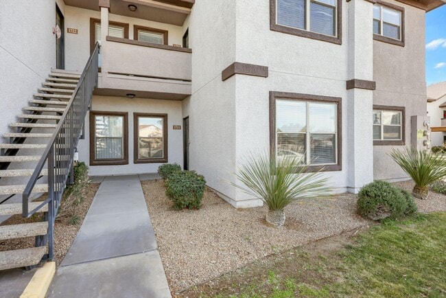 Bright Ground-Floor Condo in Gated Traverse Point with Pool & Spa Amenities - Bright Ground-Floor Condo in Gated Traverse Point with Pool & Spa Amenities Unit 1711