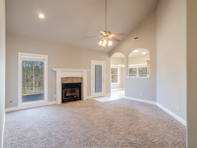 Photo - 13 Bobwith Ln