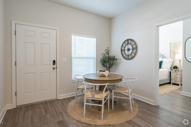 3BR, 2BA - 1,180SF - Dining