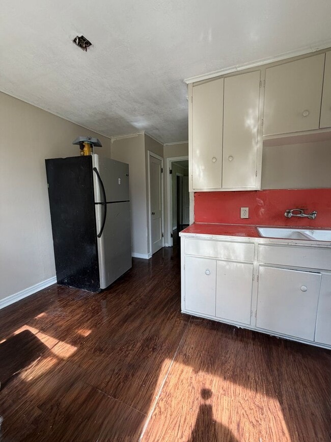 Photo - 3551 W College St