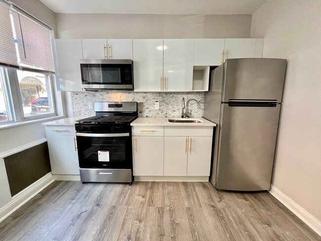 Photo - 6002 Hudson Ave Unidad 1A