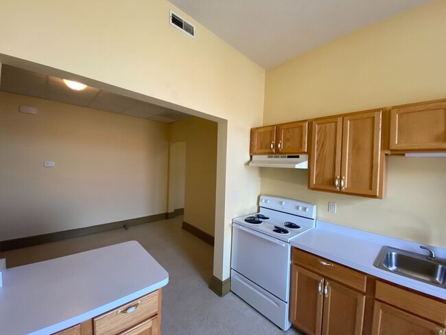 Photo - 786 7th St E Unit 2