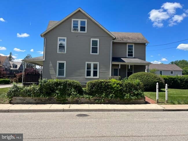 Building Photo - 337 Lindenwold Ave Rental