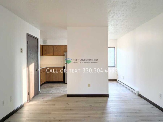 Photo - 235 Engadine Ct Unit C-6