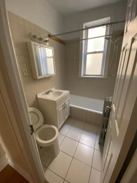 Photo - 4929 N Whipple St Unidad 2W