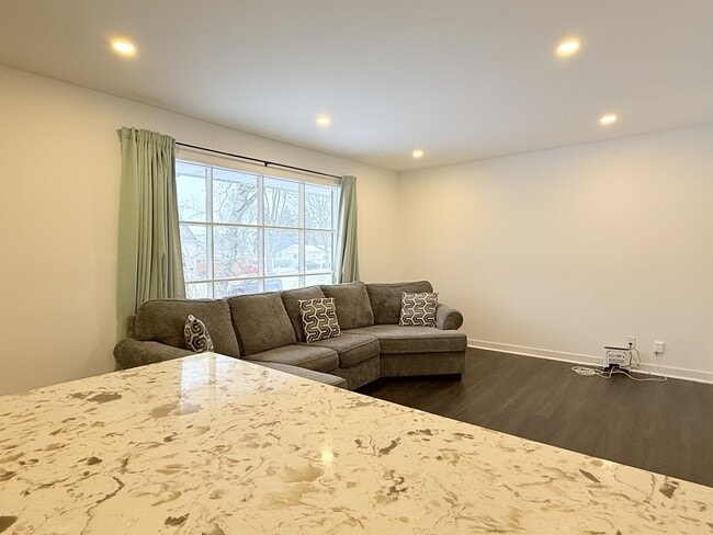 Photo - 1789 Norman Rd