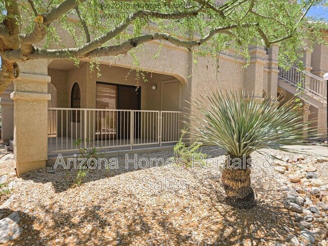 Building Photo - 101 S Players Club Dr Unit #15101