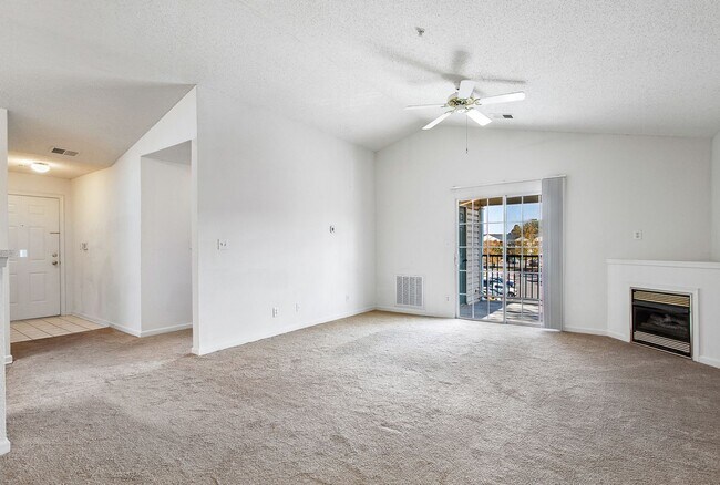 Photo - 2Bed/2Bath, Upgraded Condos in the Heart o... Unidad 811 Brassie Lane  J