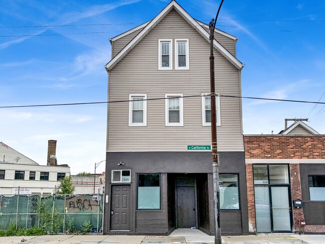 Building Photo - 3123 N California Ave Rental