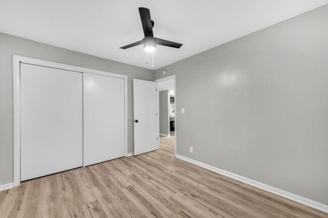 Photo - 1132 W 41ST TERRACE