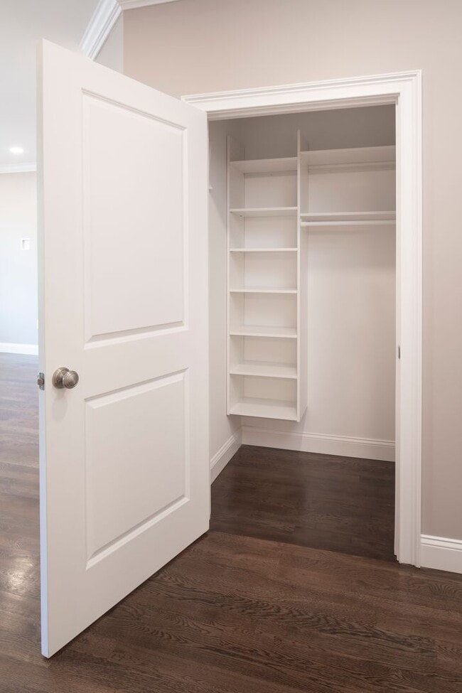 Photo - North Washington Square @ Hickory: In-Unit...