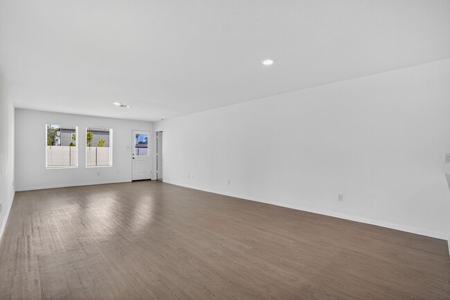 Photo - 21255 Fieni Dr