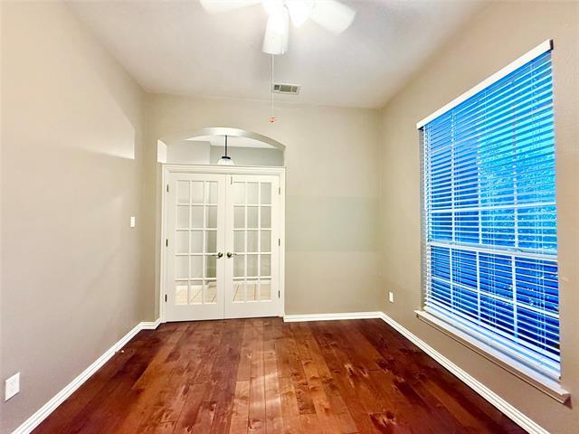 Photo - 2916 Red Wolf Dr