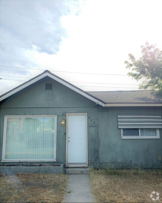 Building Photo - Cozy 1 bed, 1 bath house! Centrally locate...