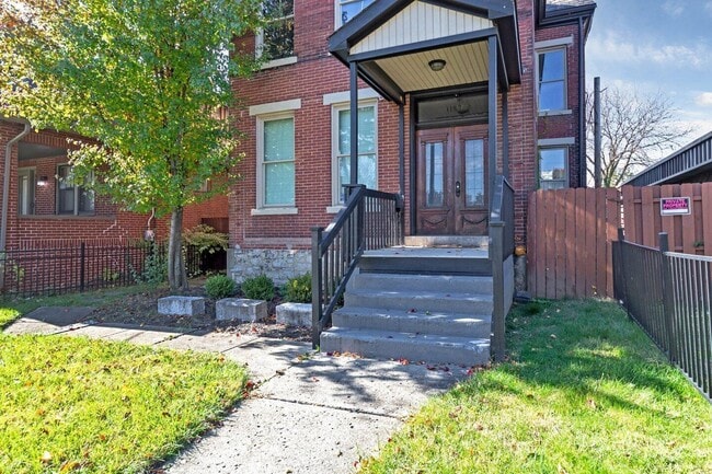 Photo - 1187 S High St