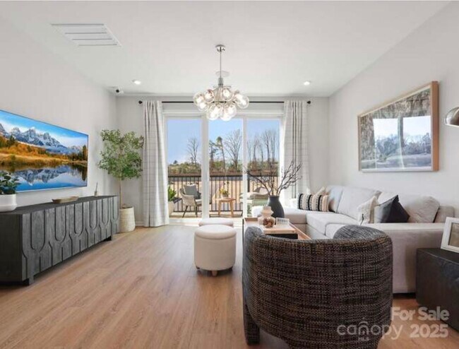 Photo - 5624 Kingspan Dr