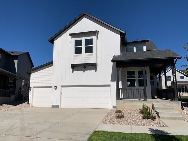 Building Photo - Exquisite 4 Bed 2.5 Bath Single Family Home with 3-car garage