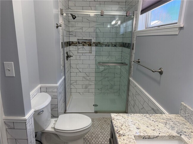 Photo - 35 W Hazel St